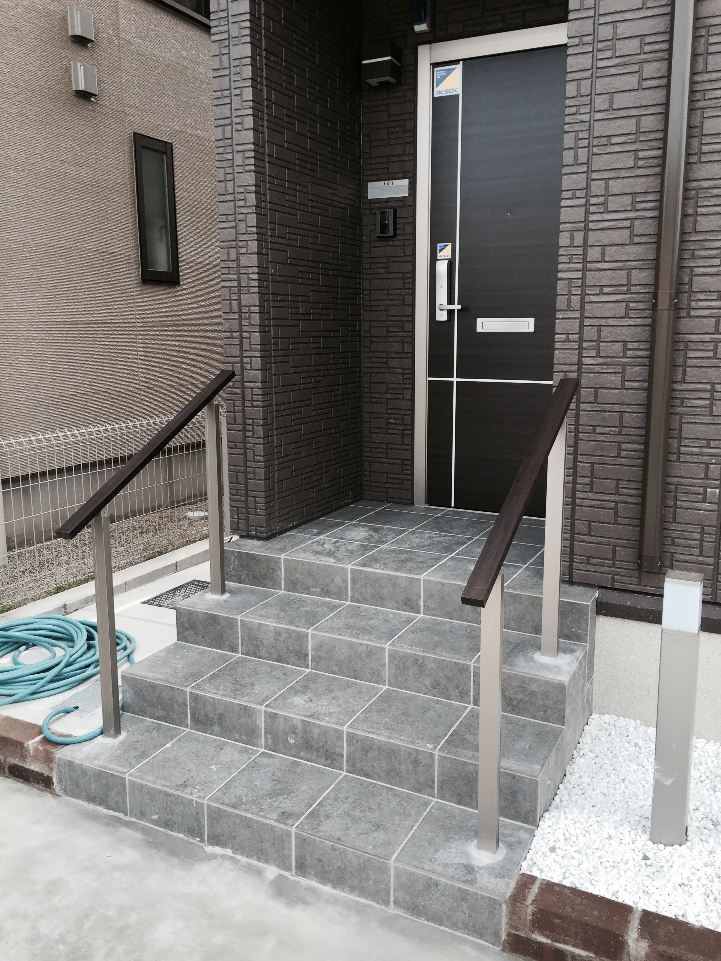 玄関エクステリア